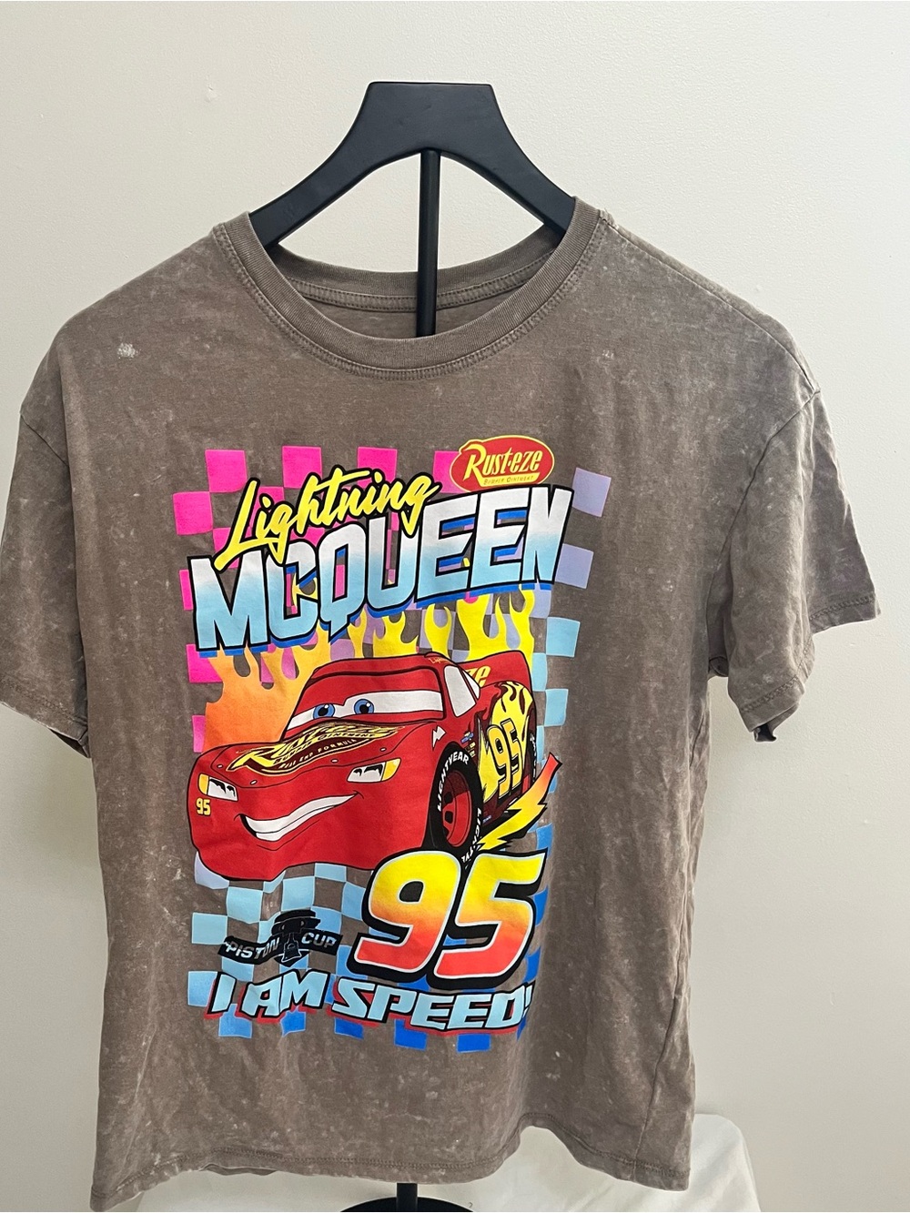 Men’s size small Disney Lightning McQueen Short Sleeve Tee - Brown